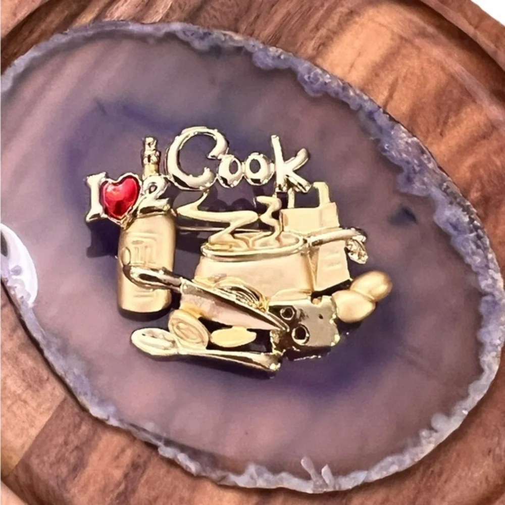 Vintage Danecraft Brooch Pin I Love 2  Cook Gold‎ Tone Chef Gift